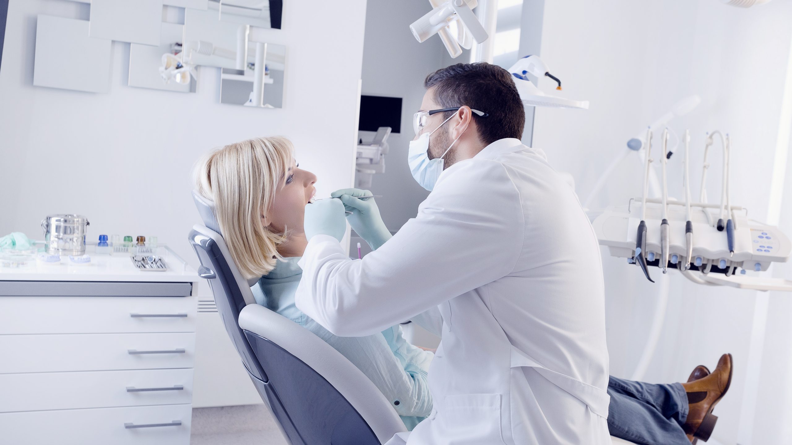 Dentist in Hawaiian Gardens, CA