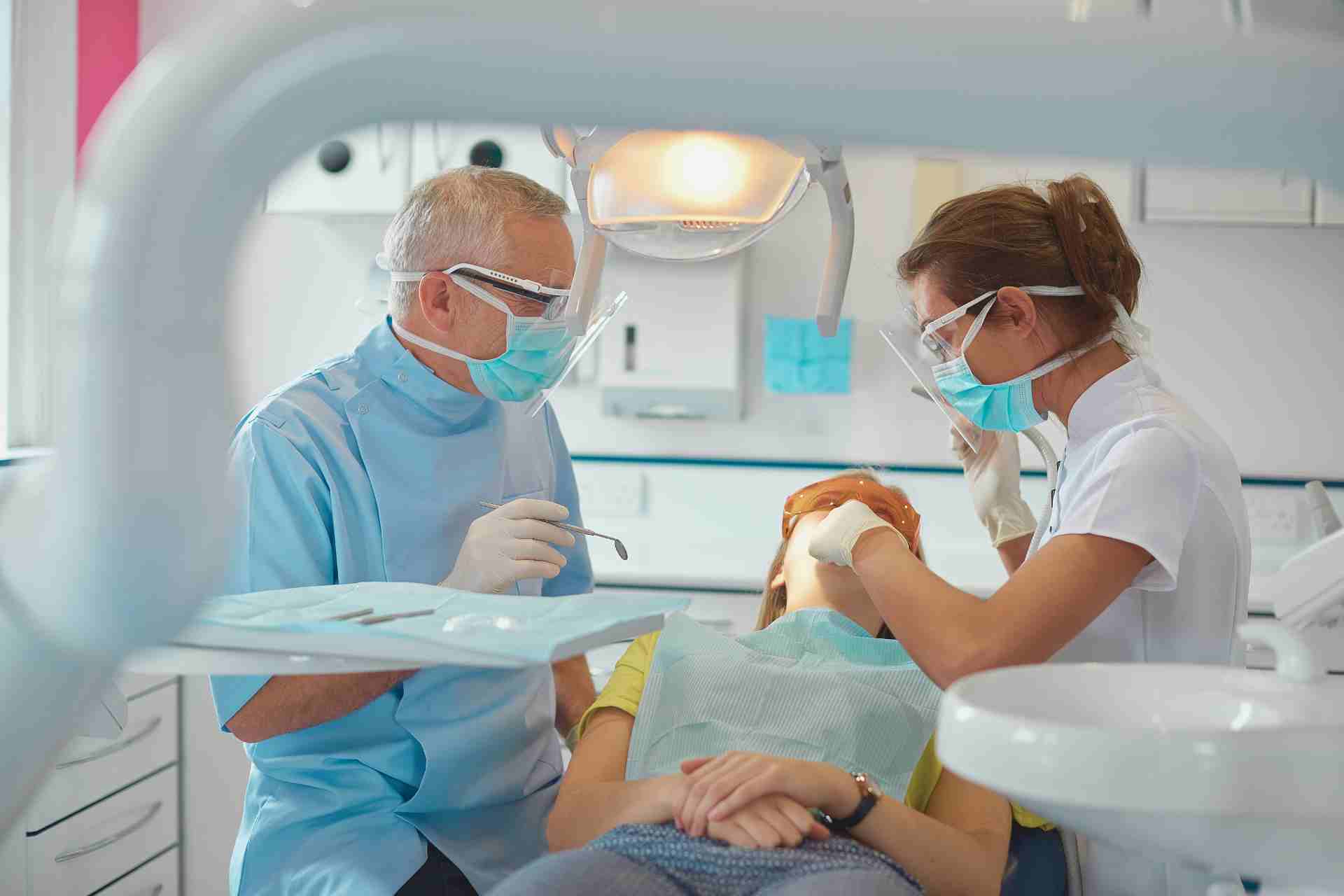 Dentist in Hawaiian Gardens, CA